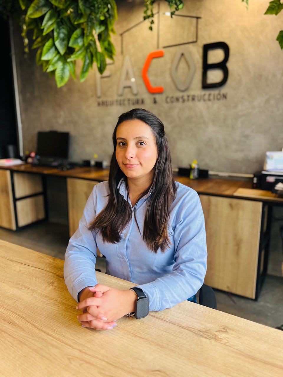 Nombre del Profesional 4